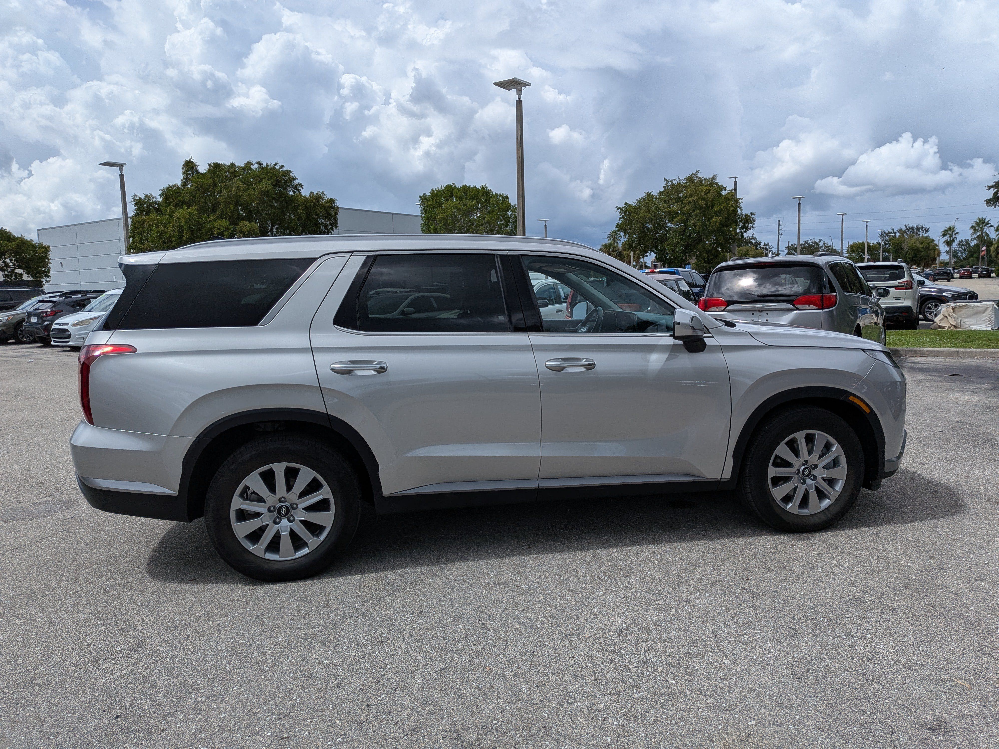 Used 2025 Hyundai Palisade SEL AWD/4WD image 3