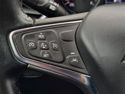 Certified 2024 Chevrolet Equinox LT w/ LPO, Floor Liner Package image 18