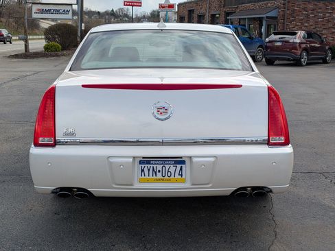 Used 2011 Cadillac DTS Premium FWD image 4