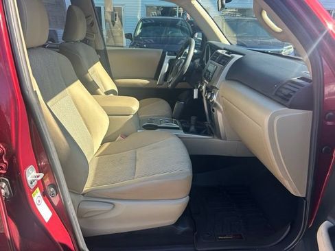 Used 2011 Toyota 4Runner SR5 w/ Convenience Pkg AWD/4WD image 18