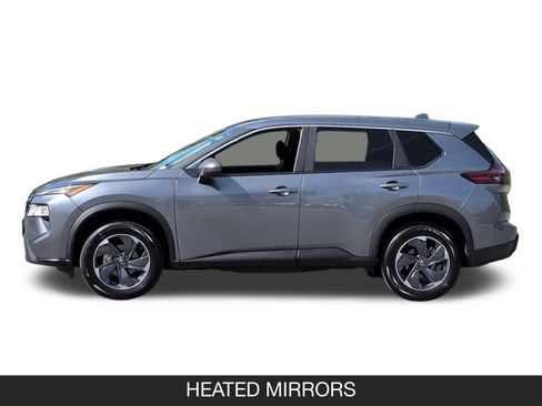 Used 2025 Nissan Rogue SV image 5