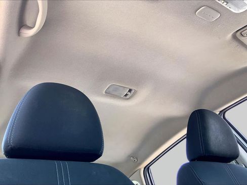 Used 2019 Nissan Versa Note SV FWD image 14