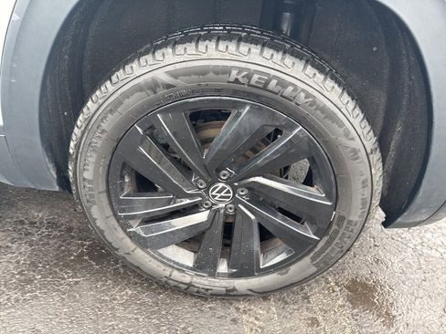 Used 2022 Volkswagen Atlas Cross Sport SE image 43