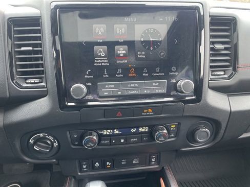 Used 2022 Nissan Frontier PRO-4X image 26