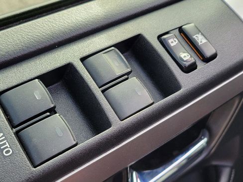 Used 2018 Toyota 4Runner SR5 image 8