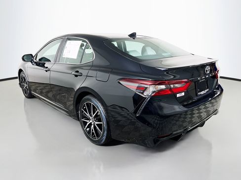 Used 2023 Toyota Camry SE w/ Convenience Package FWD image 8