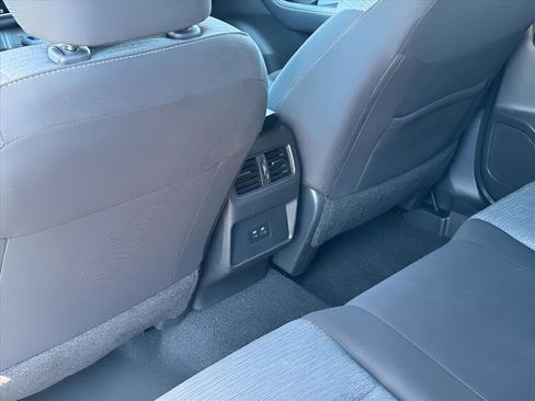 Used 2023 Nissan Rogue SV image 17