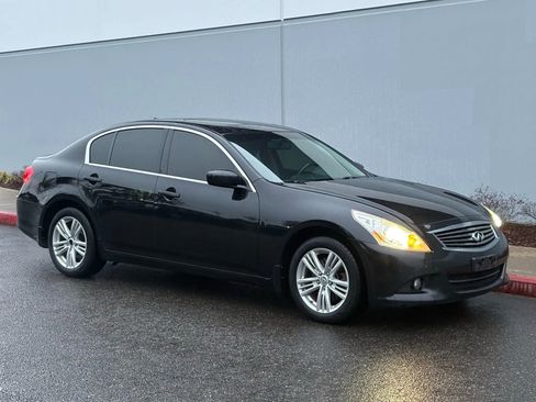 Used 2011 INFINITI G37 x Sedan w/ Premium Pkg image 8