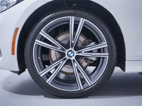 Used 2023 BMW 330i Sedan w/ Driving Assistance Package RWD image 2