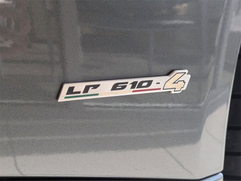 Used 2017 Lamborghini Huracan LP 610-4 image 11