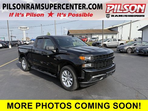 Used 2021 Chevrolet Silverado 1500 Custom image 1
