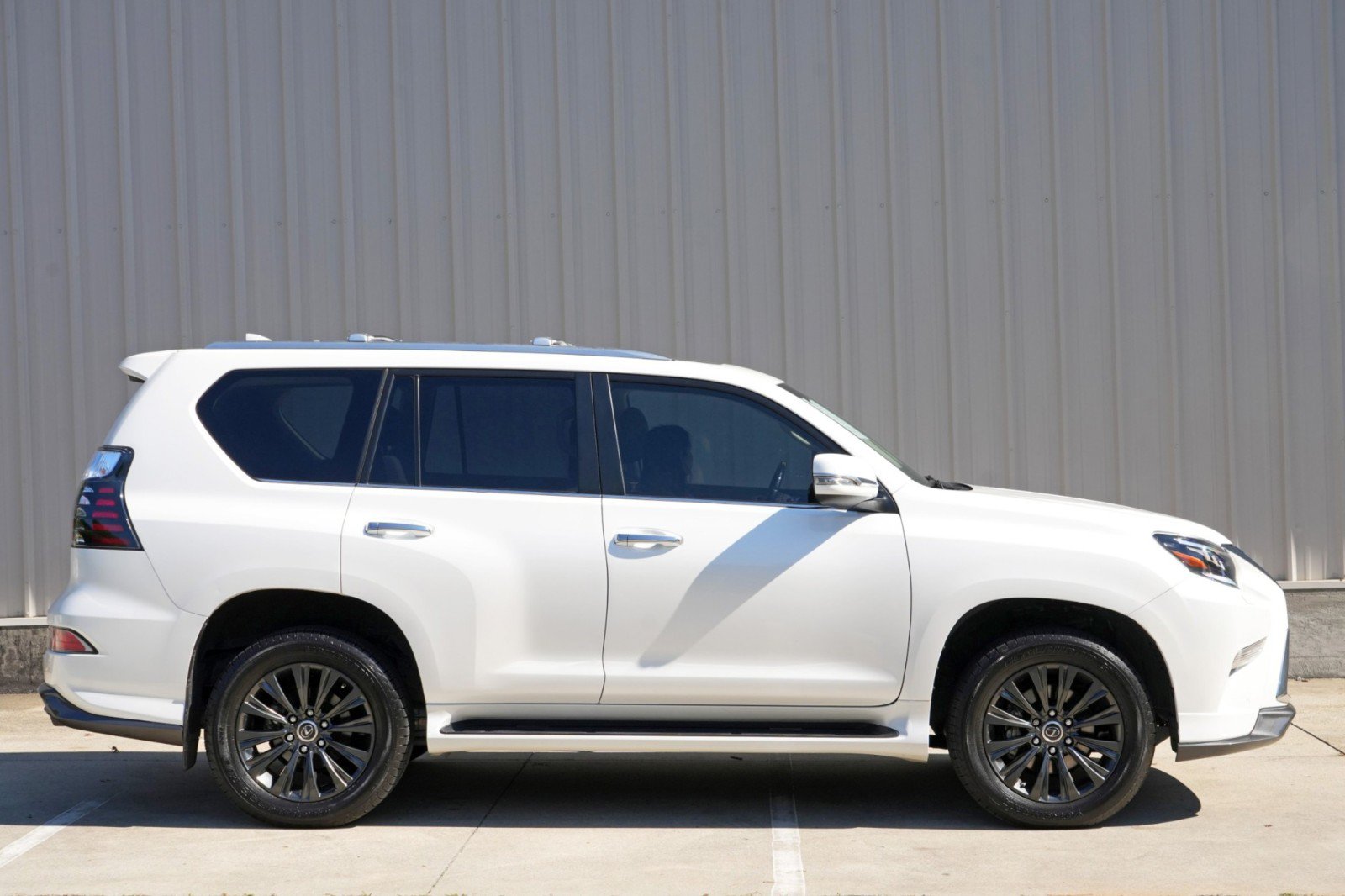 Used 2023 Lexus GX 460 Premium w/ Accessory Package AWD/4WD image 58