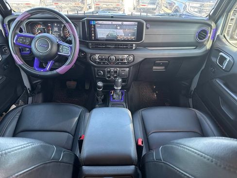 Used 2024 Jeep Wrangler Unlimited Sahara AWD/4WD image 11