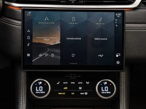 Used 2024 Jaguar F-PACE R-Dynamic S AWD/4WD image 36