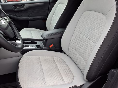 Used 2023 Ford Escape Active w/ Tech Pack #1 image 3