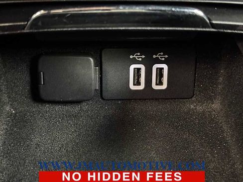 Used 2018 Lincoln MKC Select image 36