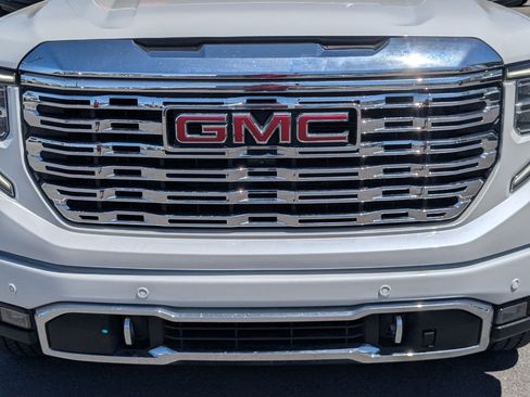 Certified 2024 GMC Sierra 1500 Denali w/ Denali Reserve Package AWD/4WD image 10