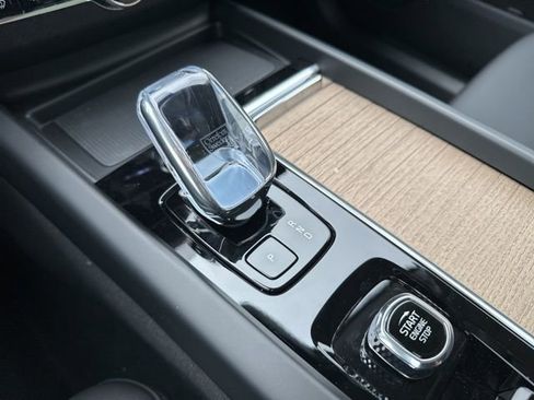 New 2026 Volvo XC60 B5 Plus w/ Climate Package image 15