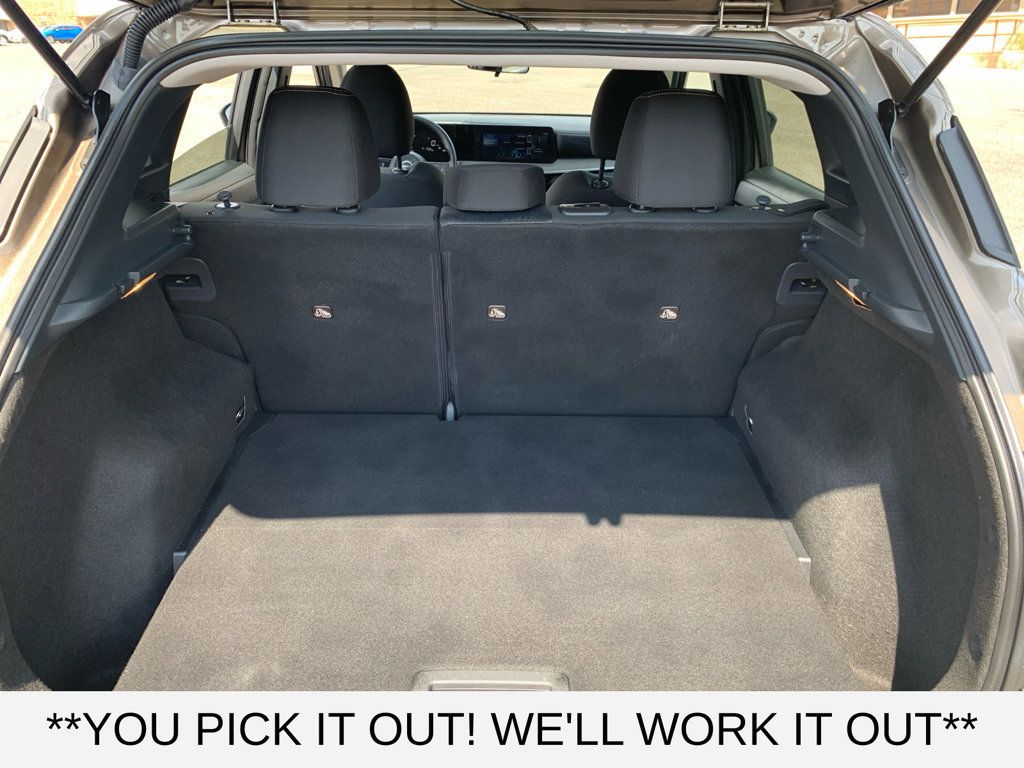Used 2025 Nissan Kicks SV FWD image 9