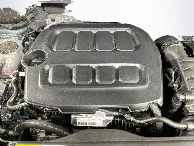 Certified 2026 Volkswagen Tiguan SE R-Line FWD image 30