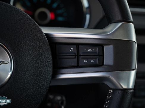 Used 2014 Ford Mustang Coupe image 24