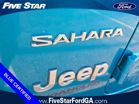 Used 2020 Jeep Wrangler Unlimited Sahara w/ Uconnect 4C Nav & Sound Group AWD/4WD image 12