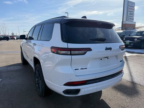 Used 2023 Jeep Grand Cherokee L Summit image 6