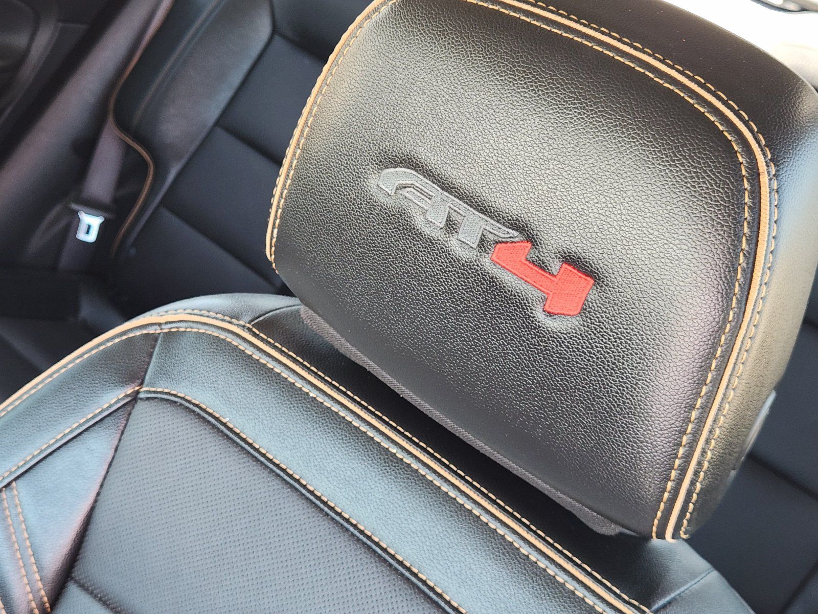 Used 2023 GMC Terrain AT4 AWD/4WD image 15