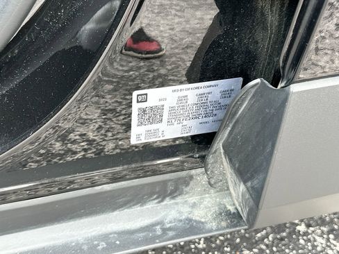 Used 2024 Chevrolet Trax LS w/ LS Convenience Package image 32