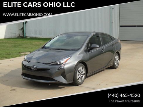 Used 2017 Toyota Prius Four FWD image 1