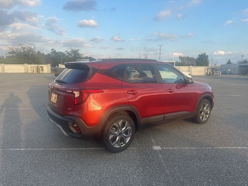 Used 2024 Kia Seltos LX image 6