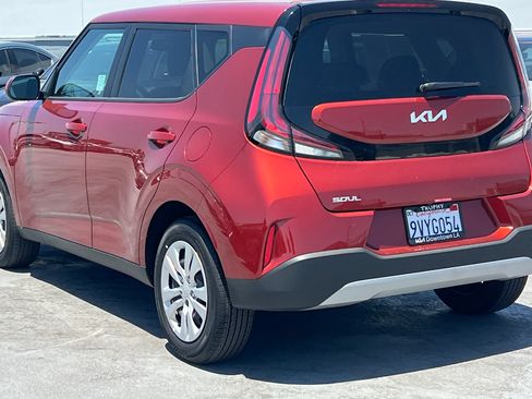 Certified 2025 Kia Soul LX FWD image 5