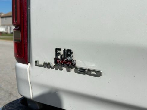 Used 2019 RAM 1500 Limited image 16