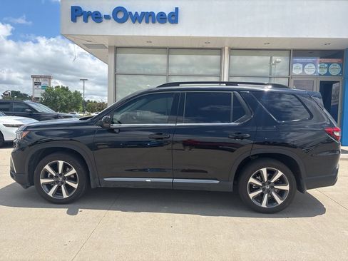 Used 2023 Honda Pilot Touring image 8
