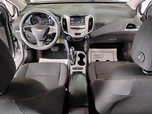 Used 2017 Chevrolet Cruze LS FWD image 25