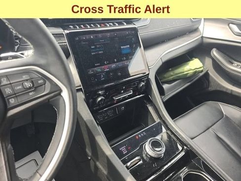 Used 2023 Jeep Grand Cherokee L Limited AWD/4WD image 13