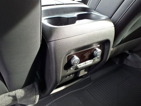 New 2026 GMC Acadia Denali w/ Super Cruise Package image 8