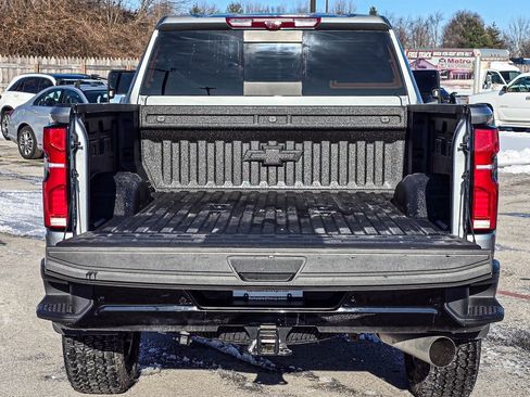 Used 2026 Chevrolet Silverado 2500 LTZ w/ LTZ Plus Package image 8
