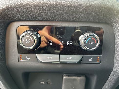 Used 2025 Chevrolet Traverse High Country FWD image 49