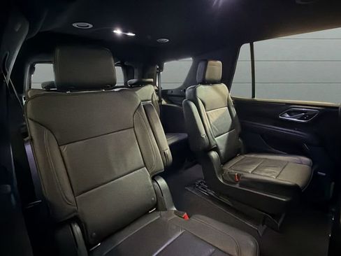 Used 2022 Chevrolet Tahoe Z71 w/ Luxury Package AWD/4WD image 32