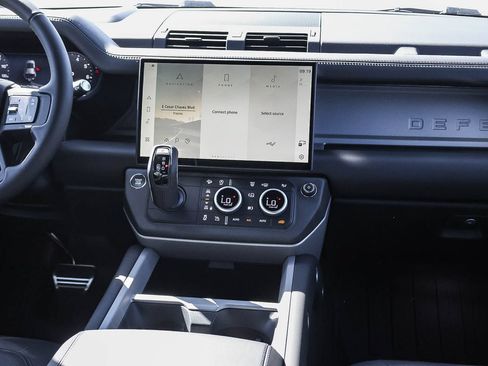 New 2026 Land Rover Defender 110 X AWD/4WD image 22
