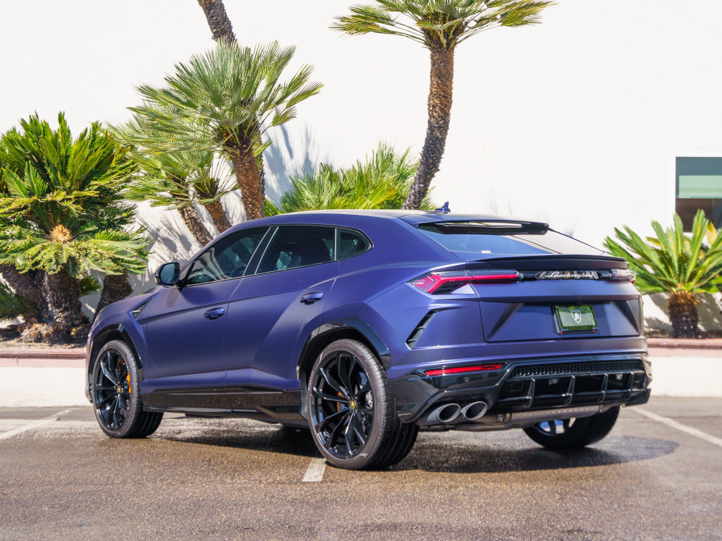 Used 2022 Lamborghini Urus AWD/4WD image 38