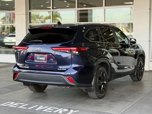Used 2023 Toyota Highlander XLE image 13