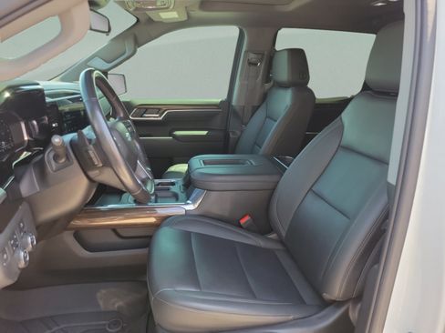Used 2022 Chevrolet Silverado 1500 RST w/ Convenience Package II AWD/4WD image 17