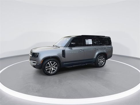 Used 2024 Land Rover Defender 130 S image 5