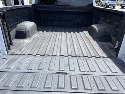 Used 2022 GMC Sierra 1500 SLT AWD/4WD image 8