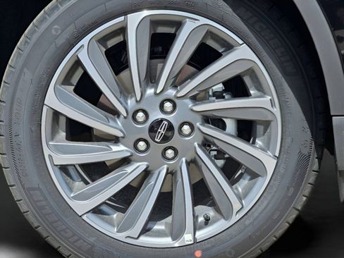 Used 2024 Lincoln Corsair Reserve w/ Equipment Group 201A image 14