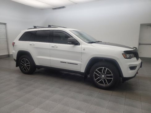 Used 2017 Jeep Grand Cherokee Trailhawk AWD/4WD image 11
