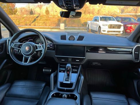 Used 2020 Porsche Cayenne S AWD/4WD image 21