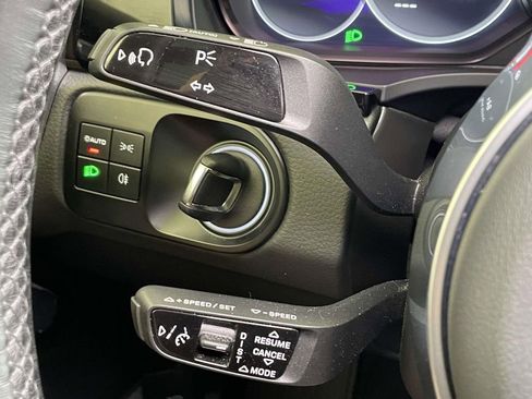 Used 2023 Porsche Cayenne Platinum Edition image 42